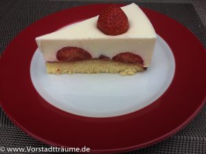Erdbeer Panna Cotta Torte