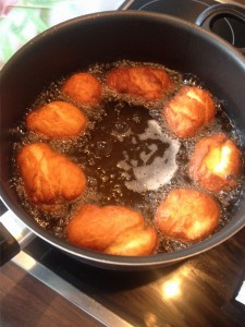 Krapfen im Fettbad