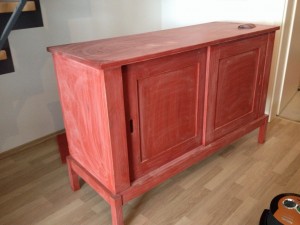 Die Kommode nach dem Abschleifen