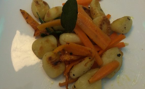 Gnocchi mit Möhren und Salbei