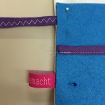 Etikett ebenfalls befestigen