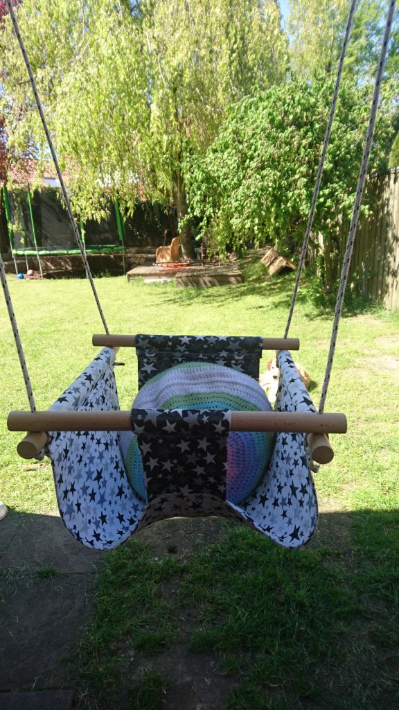 Babyschaukel von Andrea