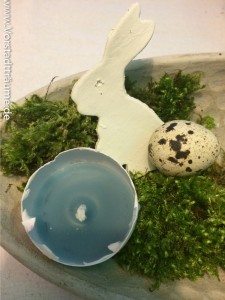 Osterkerze im Nest